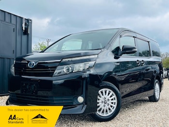 Used Toyota Voxy 2015 for sale - 78228374: Photo
