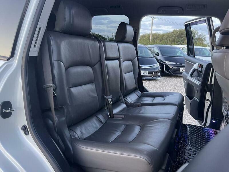Used Toyota Landcruiser 2010 for sale - 76093103: Photo 13