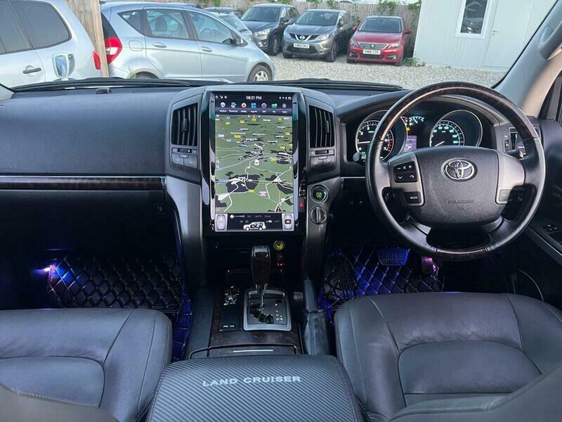 Used Toyota Landcruiser 2010 for sale - 76093103: Photo 18