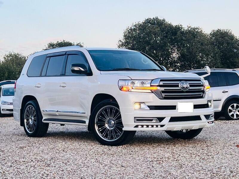 Used Toyota Landcruiser 2010 for sale - 76093103: Photo 9