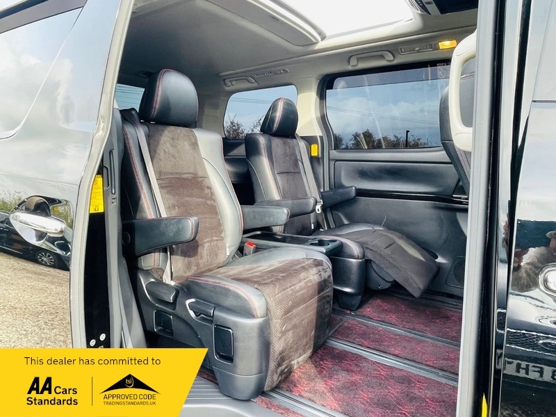 Used Toyota Vellfire 2013 for sale - 76510449: Photo 16