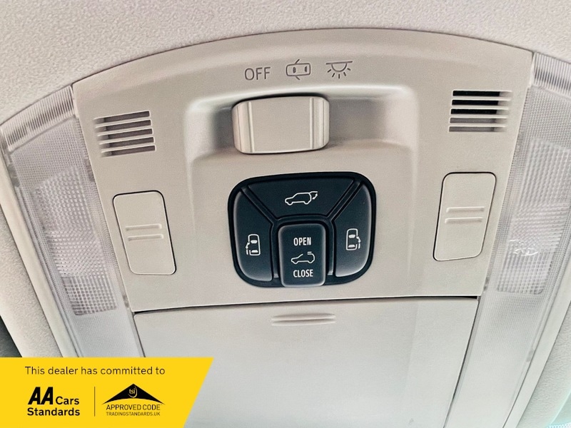 Used Toyota Vellfire 2013 for sale - 76510449: Photo 26