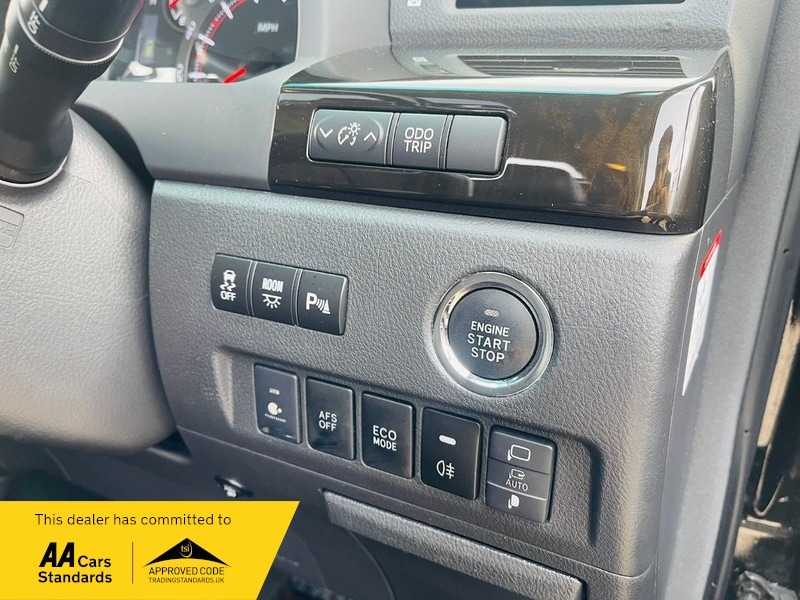 Used Toyota Vellfire 2013 for sale - 76510449: Photo 27