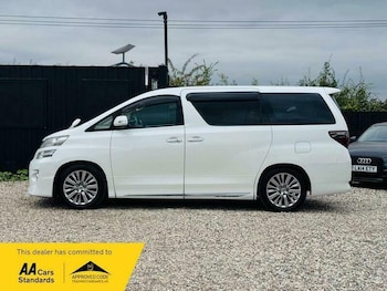 Used Toyota Vellfire 2013 for sale - 78469108: Photo