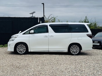 Used Toyota Vellfire 2025 for sale - 75704386: Photo