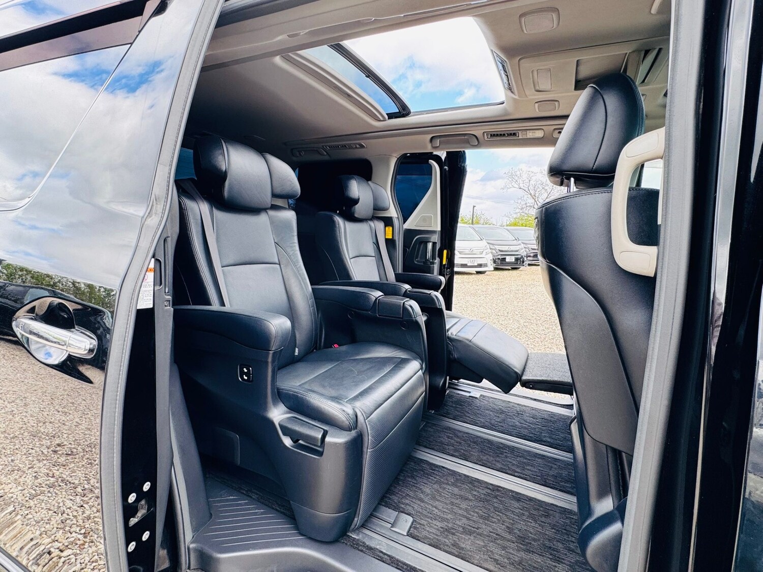 Used Toyota Vellfire 2013 for sale - 78133367: Photo 14