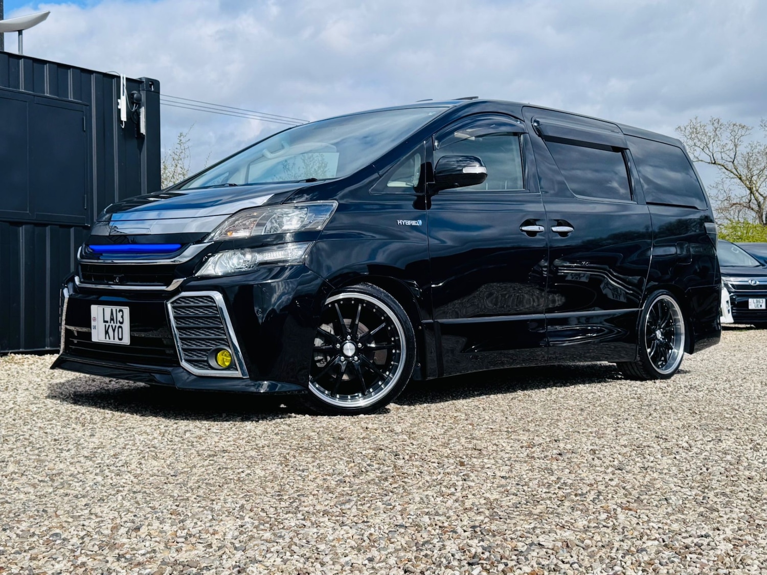 Used Toyota Vellfire 2013 for sale - 78133367: Photo 3