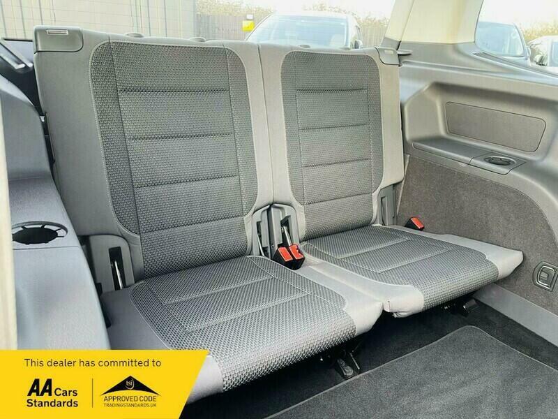 Used Volkswagen Touran 2012 for sale - 77622174: Photo 12