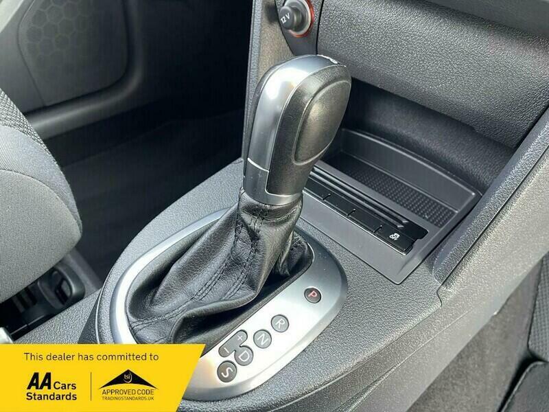 Used Volkswagen Touran 2012 for sale - 77622174: Photo 18