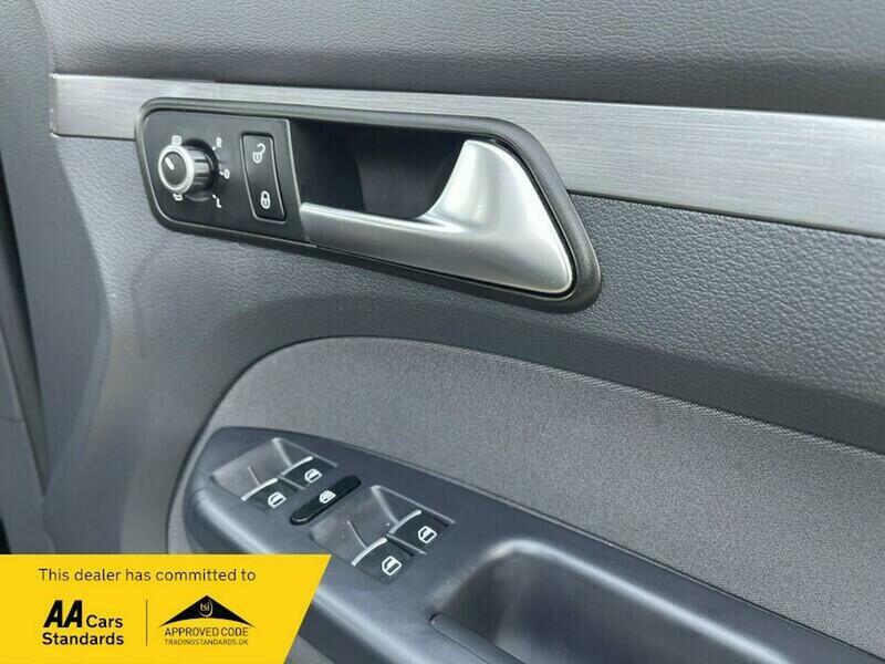 Used Volkswagen Touran 2012 for sale - 77622174: Photo 19