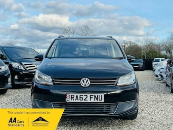 Used Volkswagen Touran 2012 for sale - 77622174: Photo