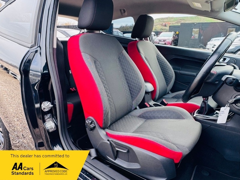 Used Ford Fiesta 2014 for sale - 76896611: Photo 11