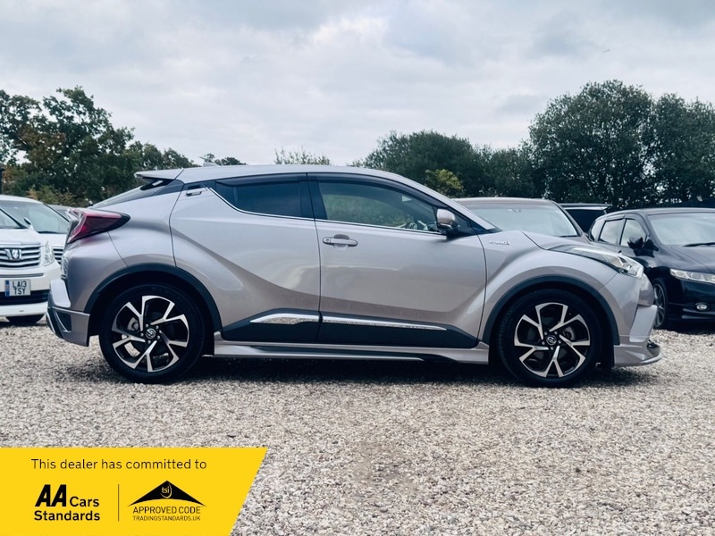 Used Toyota C-HR 2017 for sale - 76510448: Photo 11