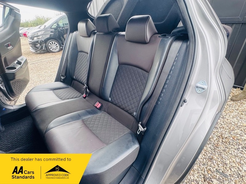 Used Toyota C-HR 2017 for sale - 76510448: Photo 14