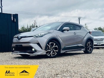 Used Toyota C-HR 2017 for sale - 76510448: Photo