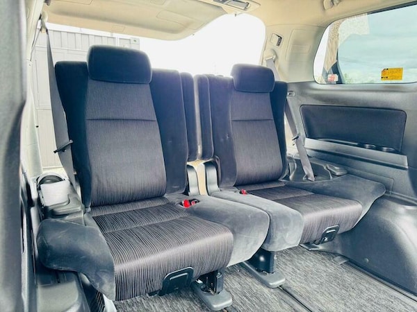 Used Toyota Vellfire 2010 for sale - 76009844: Photo 10