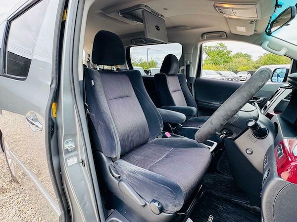 Used Toyota Vellfire 2010 for sale - 76009844: Photo 15