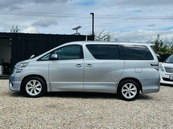 Used Toyota Vellfire 2010 for sale - 76009844: Photo 4
