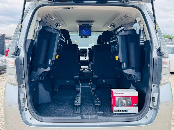 Used Toyota Vellfire 2010 for sale - 76009844: Photo 8