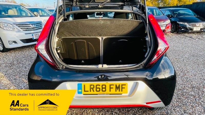 Used Toyota AYGO 2018 for sale - 76798935: Photo 10