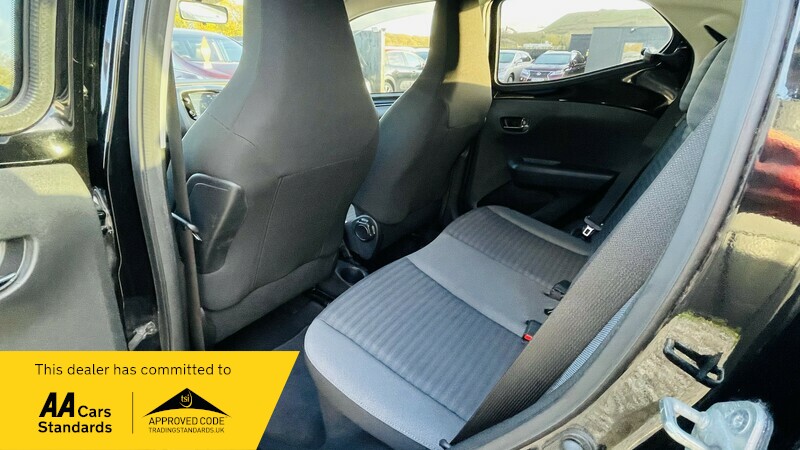 Used Toyota AYGO 2018 for sale - 76798935: Photo 12