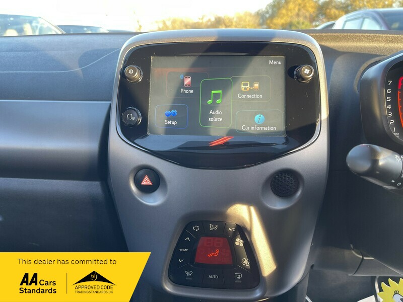 Used Toyota AYGO 2018 for sale - 76798935: Photo 19