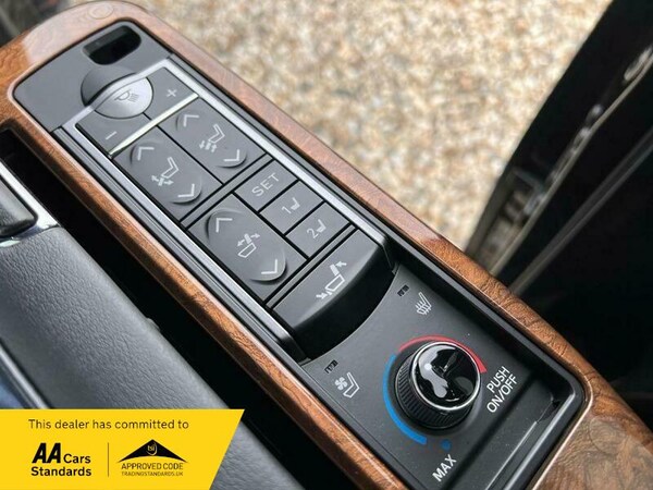 Used Toyota Vellfire 2015 for sale - 75144253: Photo 12