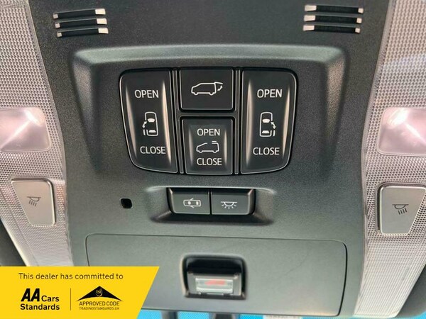 Used Toyota Vellfire 2015 for sale - 75144253: Photo 17
