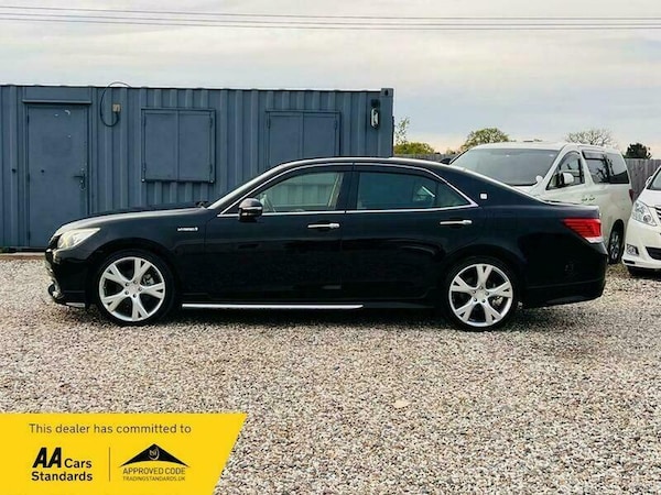 Used Toyota Crown 2013 for sale - 75144268: Photo 4