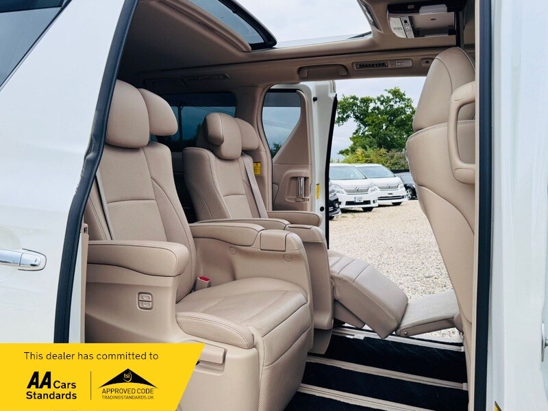 Used Toyota Vellfire 2013 for sale - 77990319: Photo 12