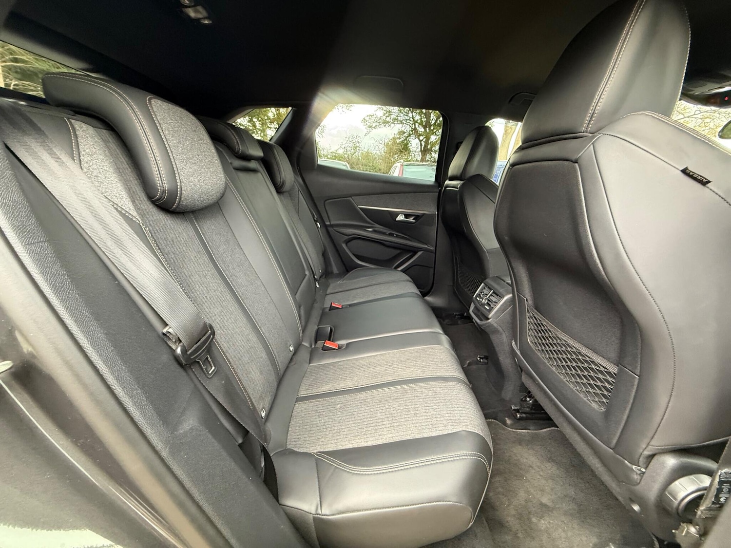 Used Peugeot 3008 2017 for sale - 77091011: Photo 17