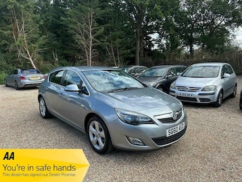 Used Vauxhall Astra 2010 for sale - 77090905: Photo