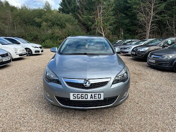 Used Vauxhall Astra 2010 for sale - 77090905: Photo