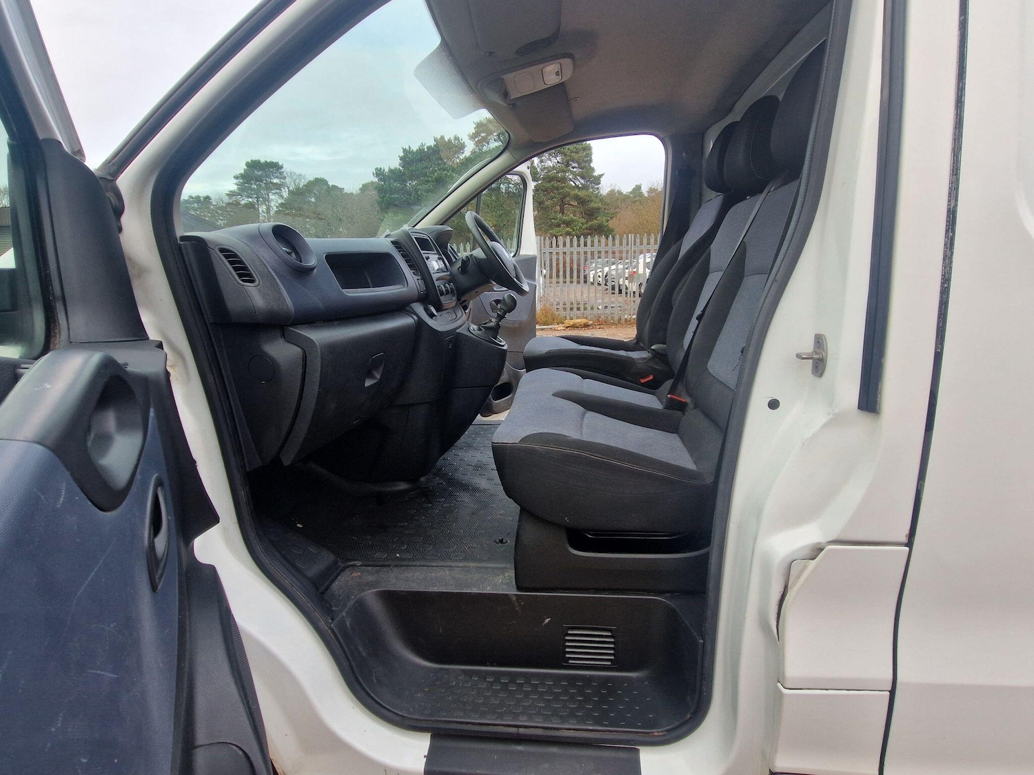 Used Vauxhall Vivaro 2017 for sale - 77525005: Photo 13