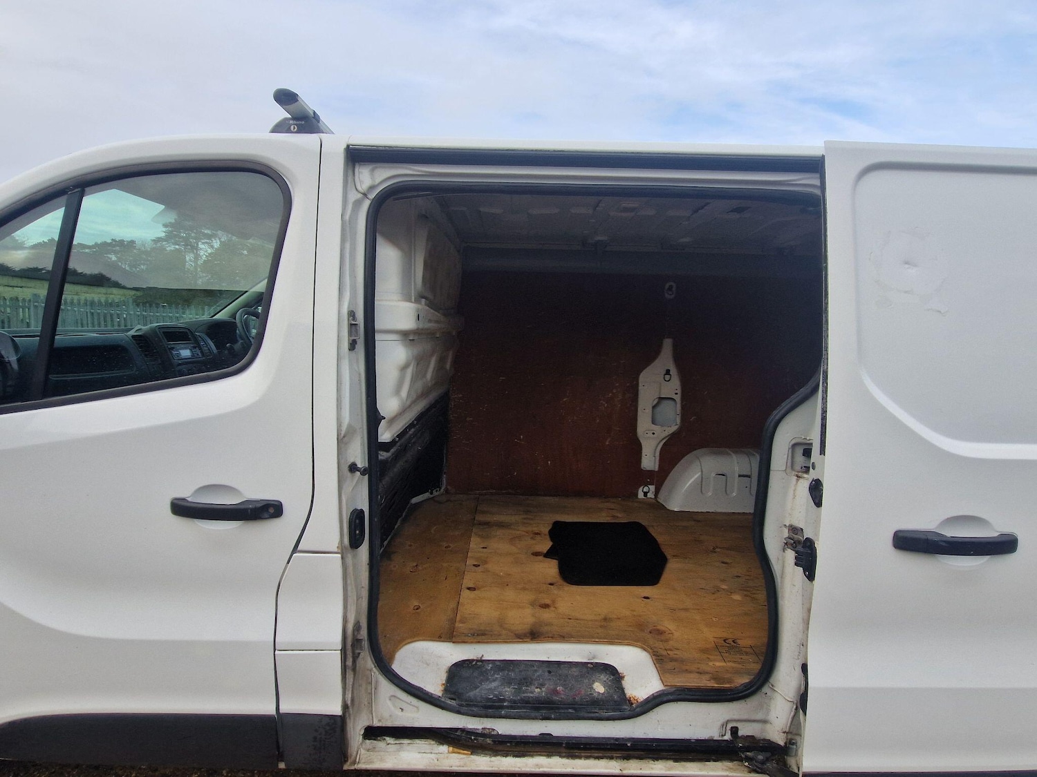Used Vauxhall Vivaro 2017 for sale - 77525005: Photo 18