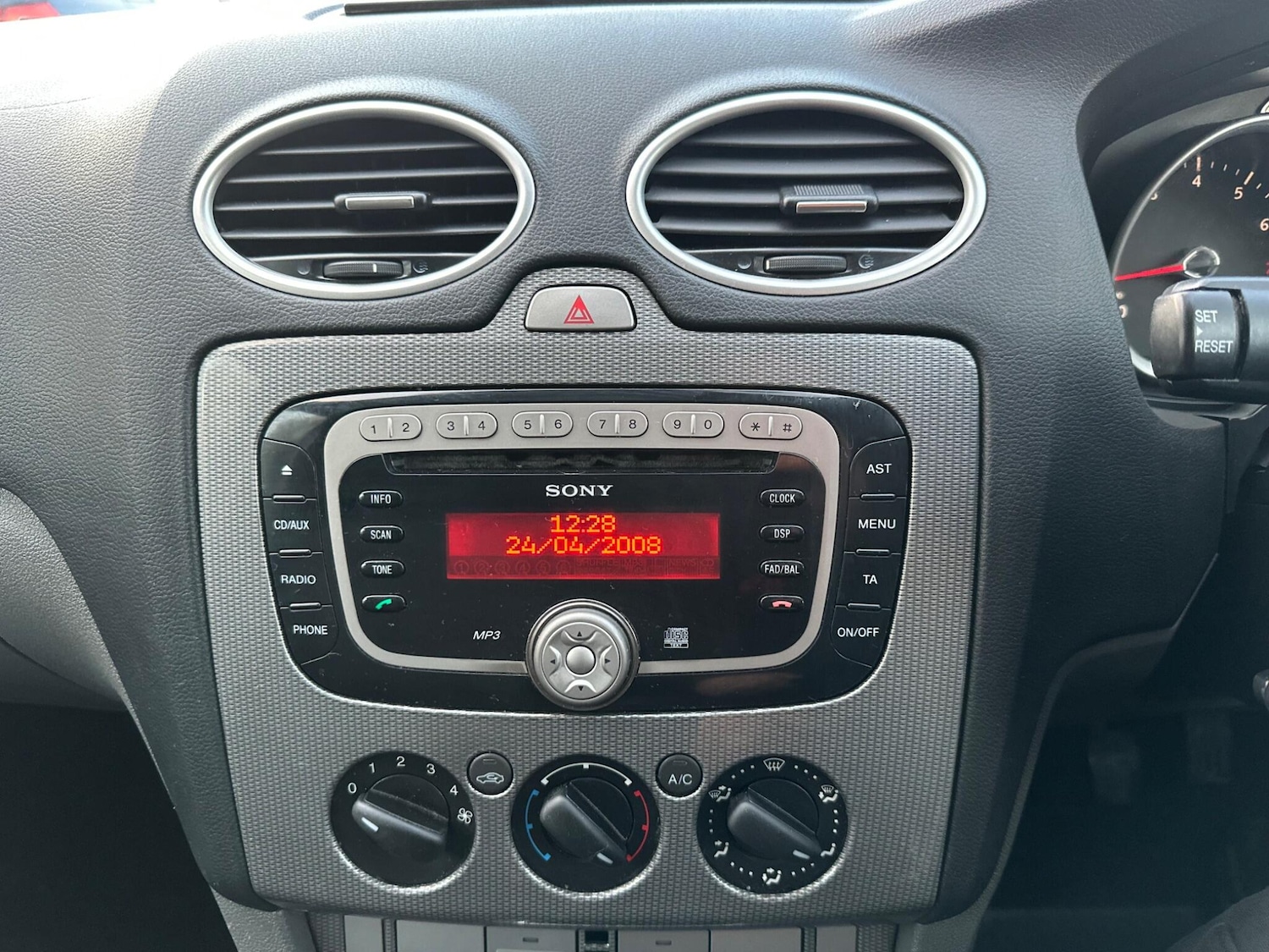 Used Ford Focus 2008 for sale - 77496888: Photo 18