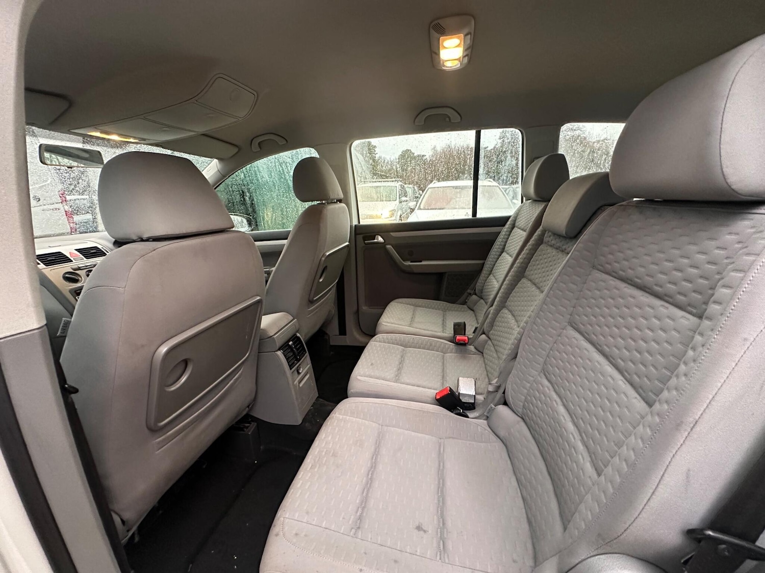 Used Volkswagen Touran 2009 for sale - 77291898: Photo 14