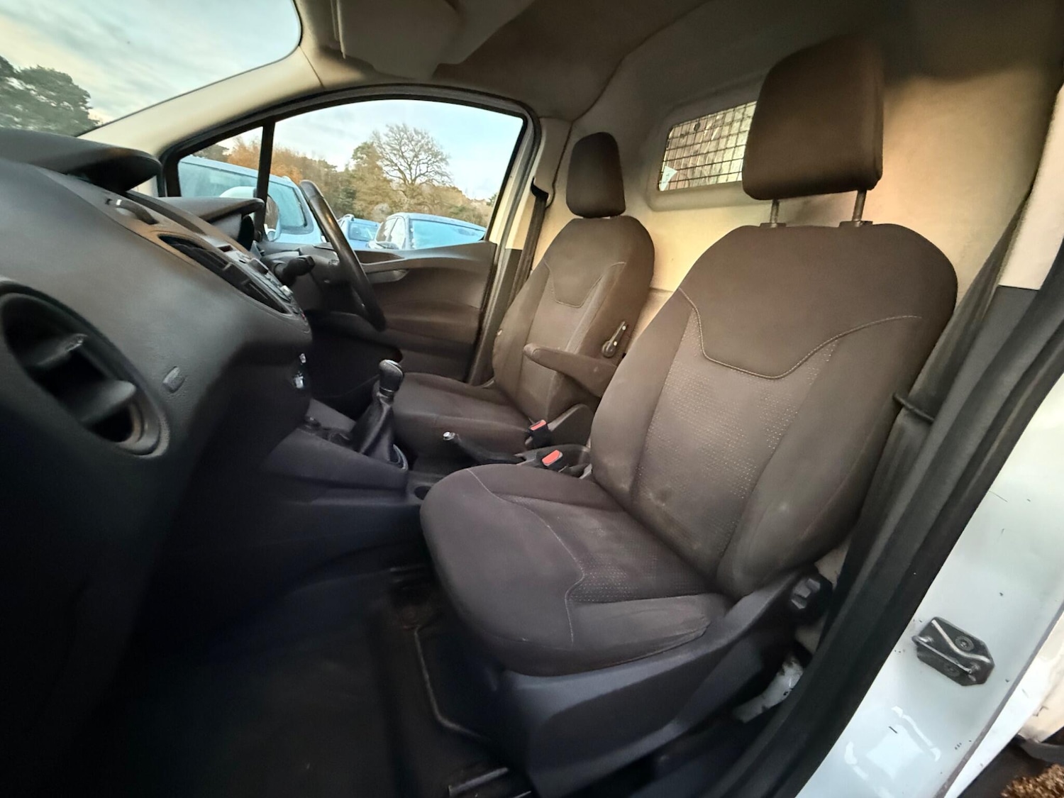 Used Ford Transit Courier 2015 for sale - 77091231: Photo 14