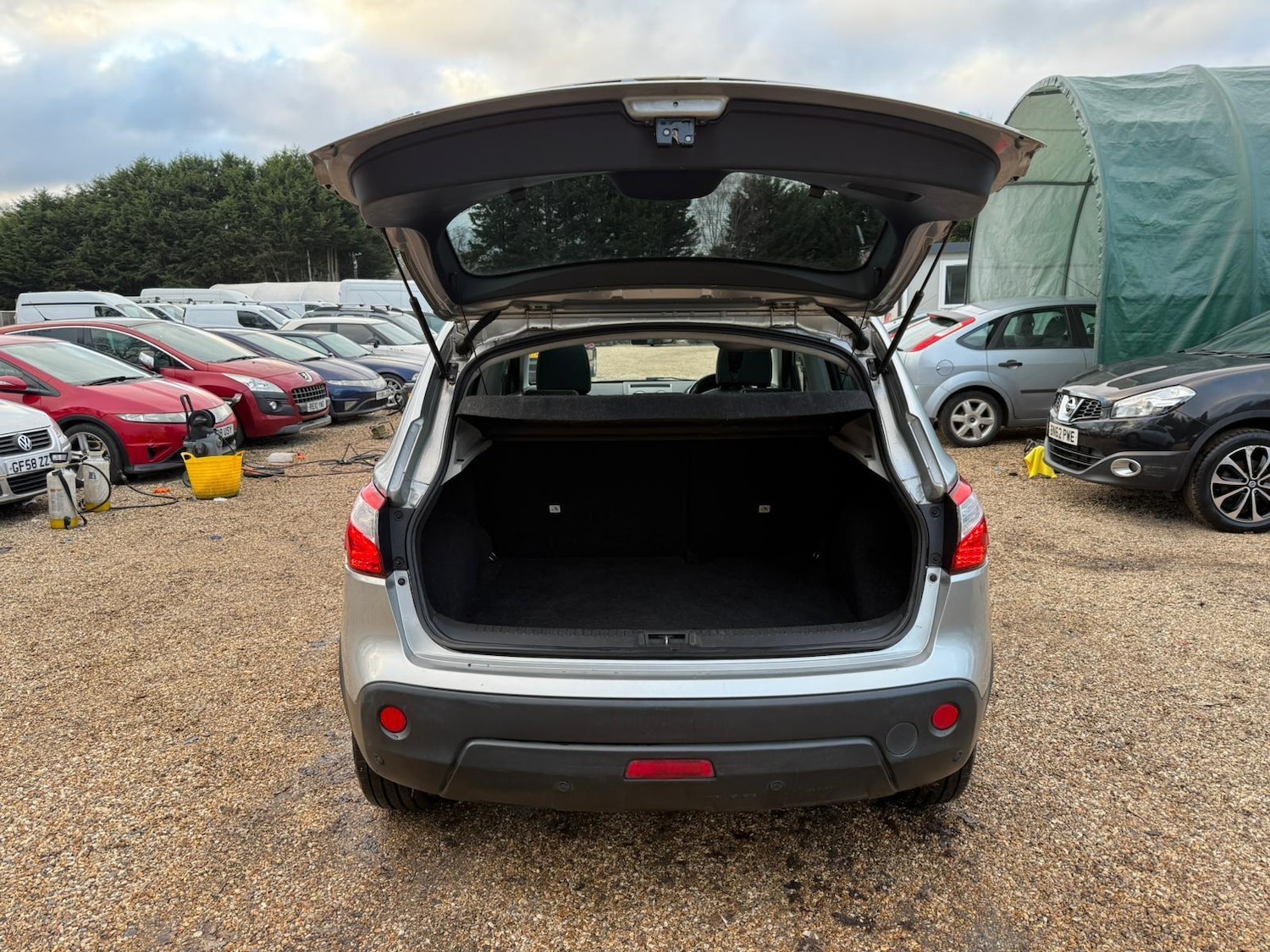 Used Nissan Qashqai 2010 for sale - 77144560: Photo 10