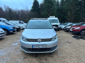 Used Volkswagen Touran 2012 for sale - 77242839: Photo