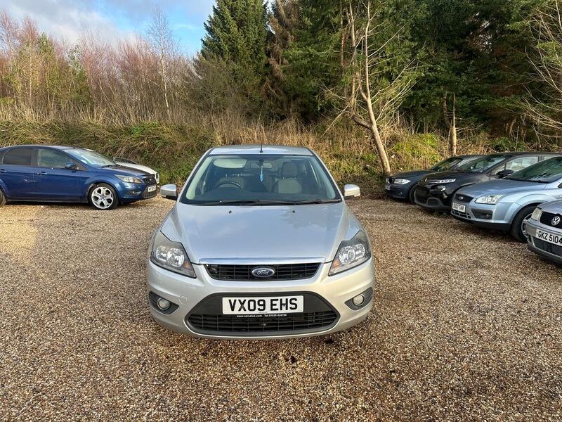 Used Ford Focus 2009 for sale - 77497183: Photo 2