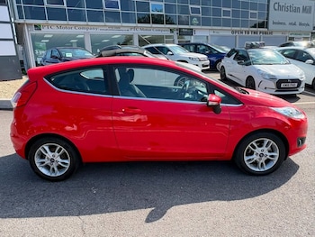 Used Ford Fiesta 2015 for sale - 79288917: Photo