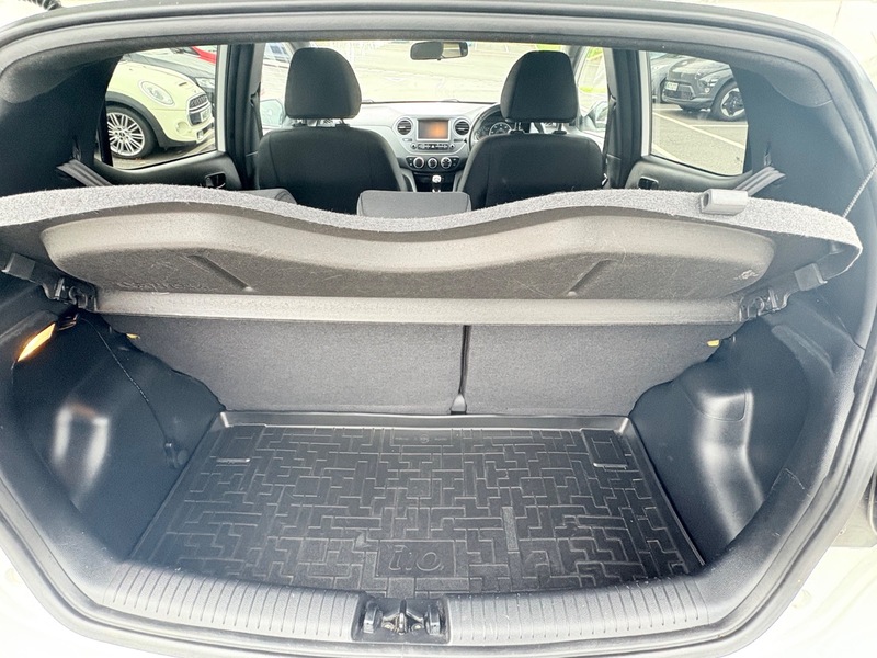 Used Hyundai i10 2018 for sale - 76292242: Photo 13