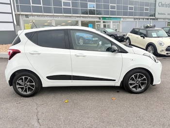 Used Hyundai i10 2018 for sale - 76292242: Photo