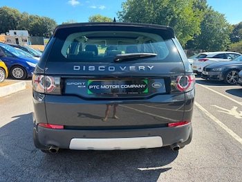 Used Land Rover Discovery Sport 2017 for sale - 79438212: Photo