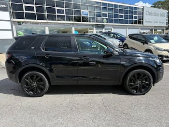 Used Land Rover Discovery Sport 2018 for sale - 79643442: Photo