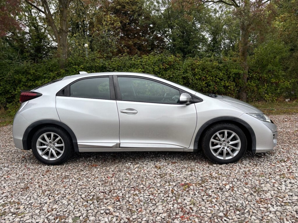 Used Honda Civic 2015 for sale - 76783373: Photo 3