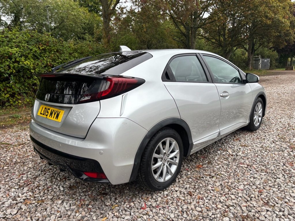 Used Honda Civic 2015 for sale - 76783373: Photo 5