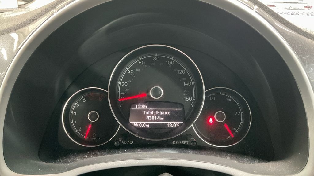 Used Volkswagen Beetle 2018 for sale - 77810044: Photo 17