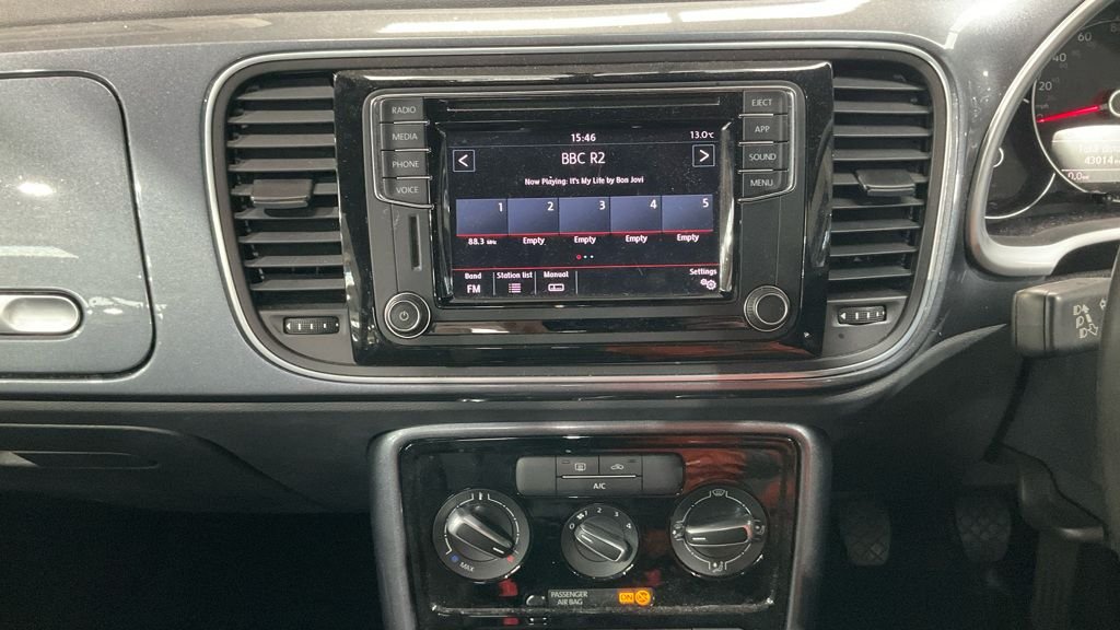 Used Volkswagen Beetle 2018 for sale - 77810044: Photo 18